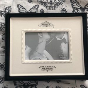 Enesco Stoneware Wedding Day Frame by Insignia